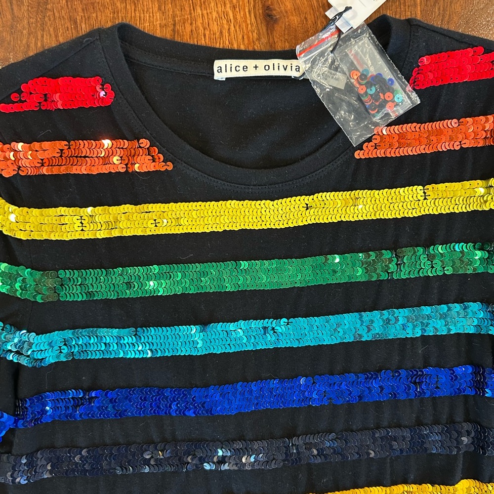 Alice + Olivia Black and Blue Sequin Short Sleeve T-Shirt - Picture 4 of 6